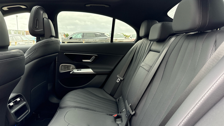 Mercedes-Benz E-Class E300de AMG Line Premium 4dr 9G-Tronic [Pan Roof] Saloon